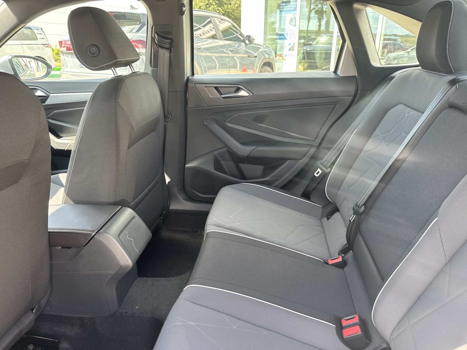 2026 Volkswagen Jetta 1.5T Sport photo 7