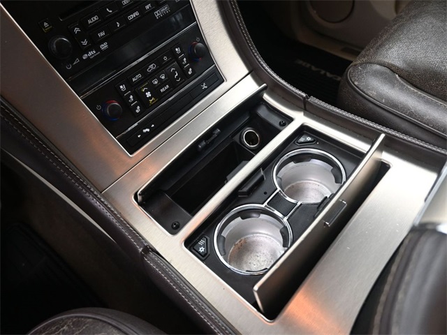 2012 Cadillac Escalade Platinum photo 28