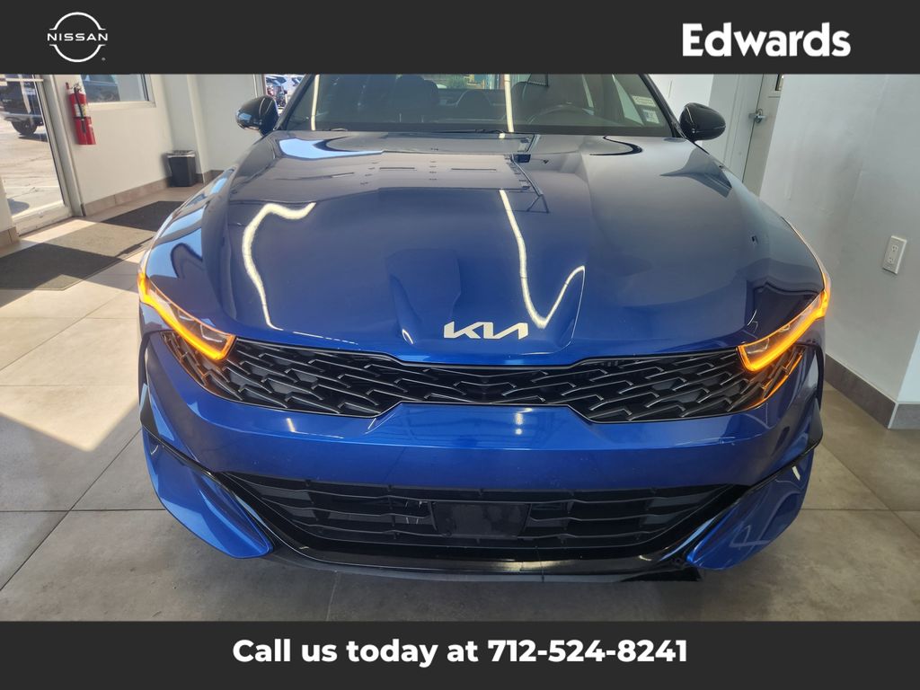 2024 Kia K5 GT-Line photo 3