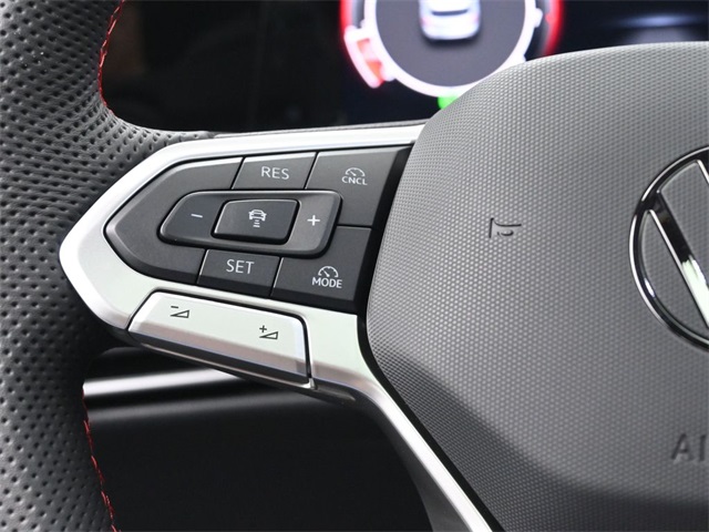 2025 Volkswagen Golf GTI SE photo 2