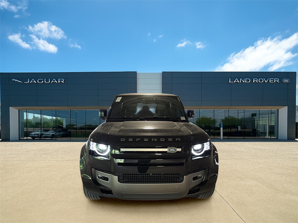 2025 Land Rover Defender 130 X-Dynamic SE photo 6