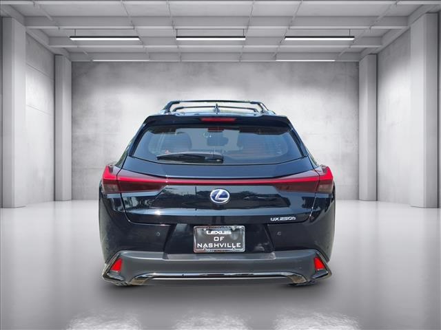 2022 Lexus UX 250h F SPORT photo 4