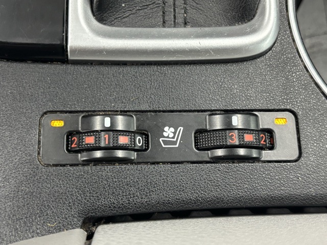 2018 Toyota Highlander Limited photo 31