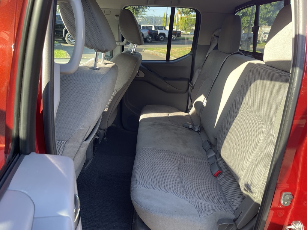 2018 Nissan Frontier SV photo 8