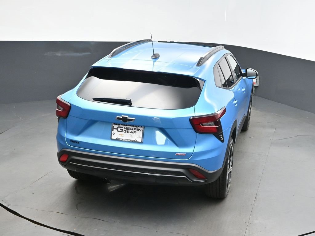 2025 Chevrolet Trax photo 32