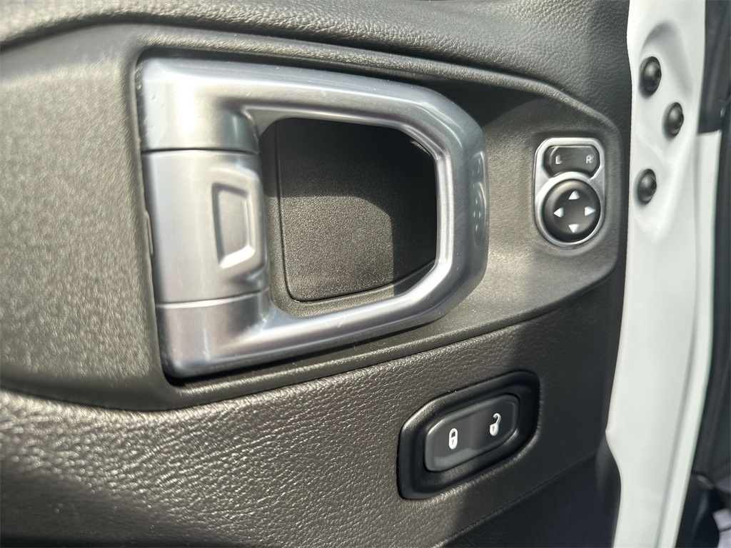 2024 Jeep Wrangler Rubicon 392 photo 18
