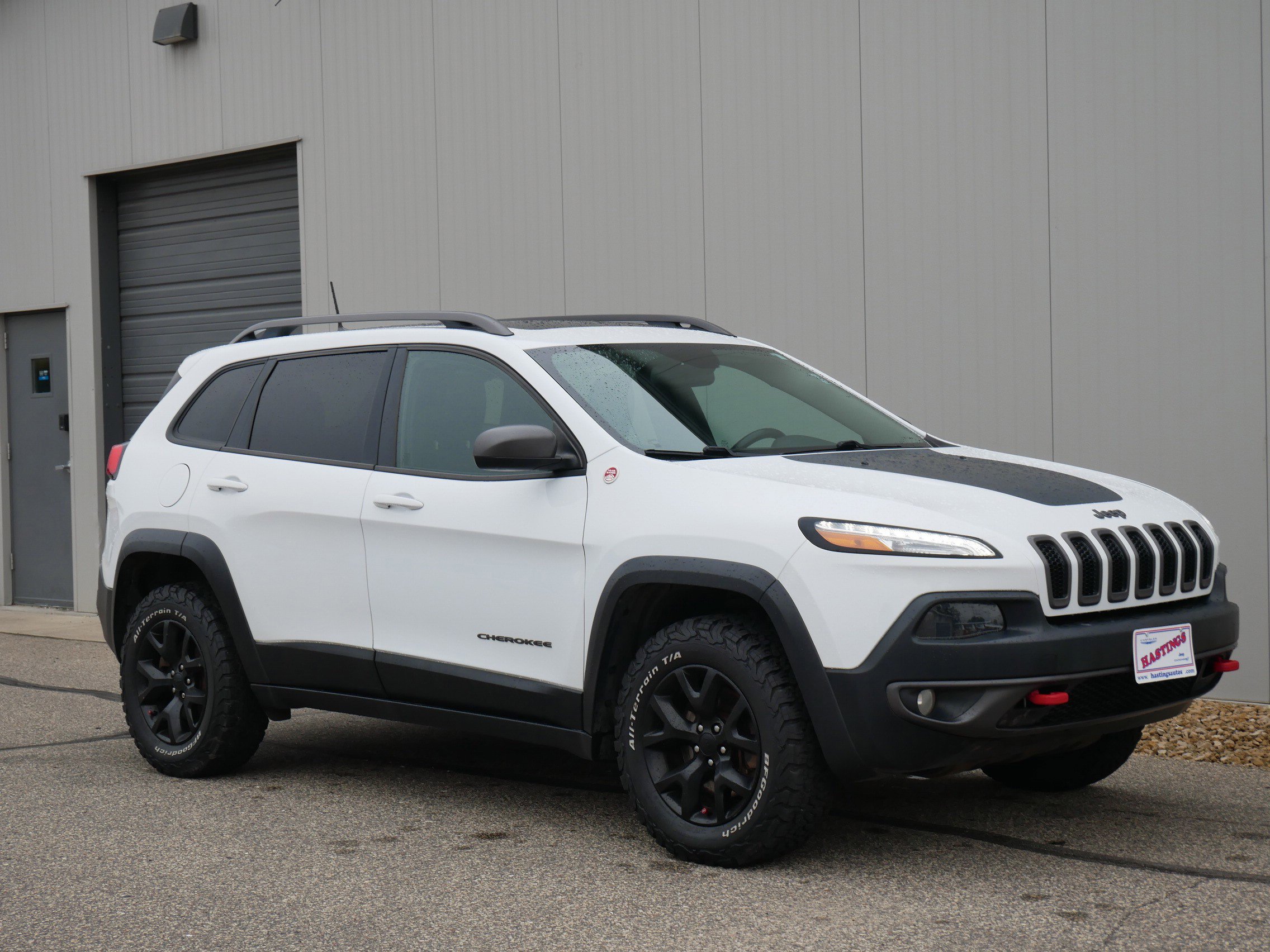 2016 Jeep Cherokee Trailhawk photo 2