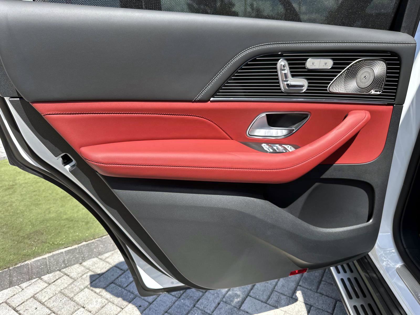 2026 Mercedes Benz GLS 580 4MATIC photo 12