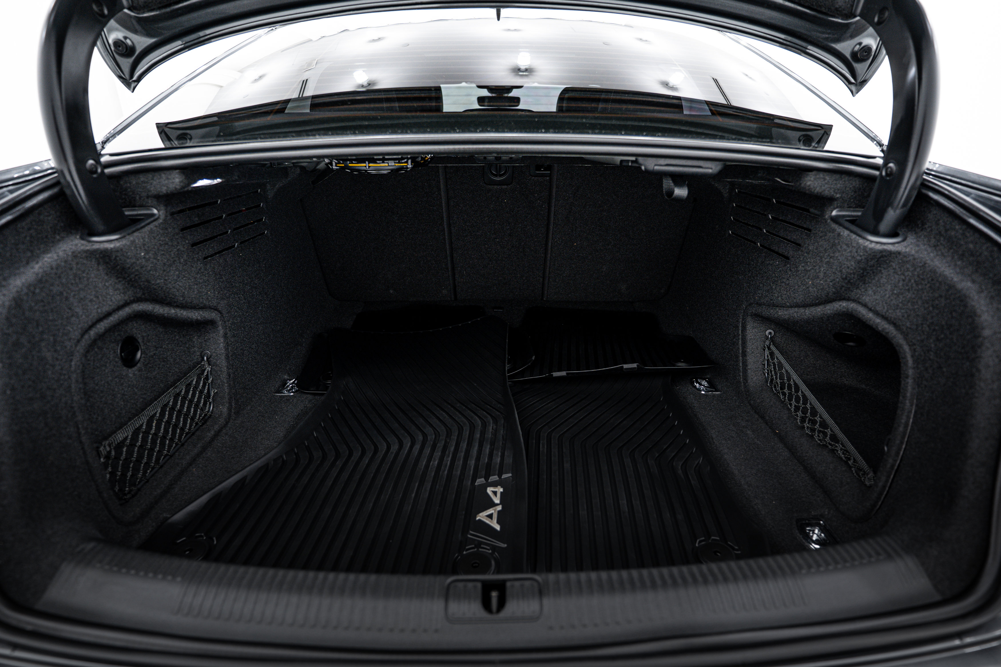 2020 Audi A4 Quattro Premium Plus photo 14
