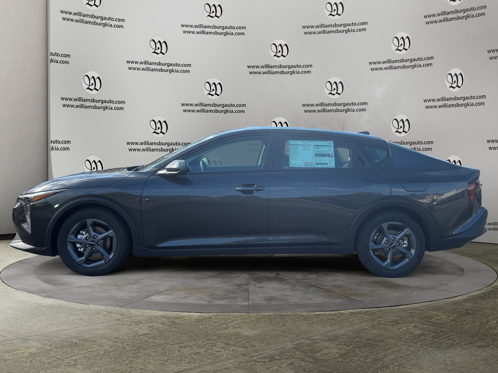 2025 Kia K4 LXS photo 2