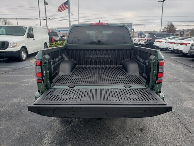 2025 Nissan Frontier Crew Cab SV photo 7