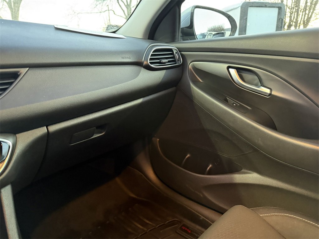 2020 HYUNDAI ELANTRA GT - Image 23