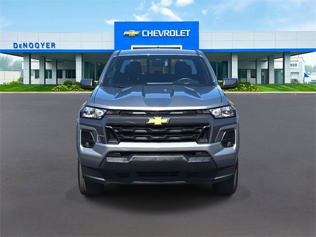 2023 Chevrolet Colorado LT photo 2