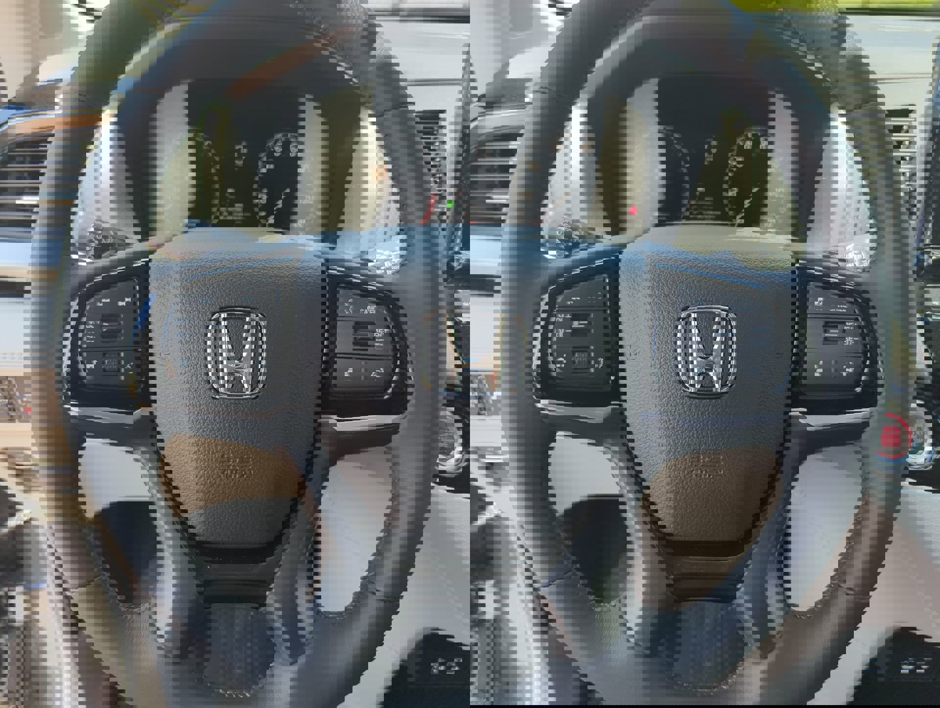 2025 Honda Odyssey Touring photo 32