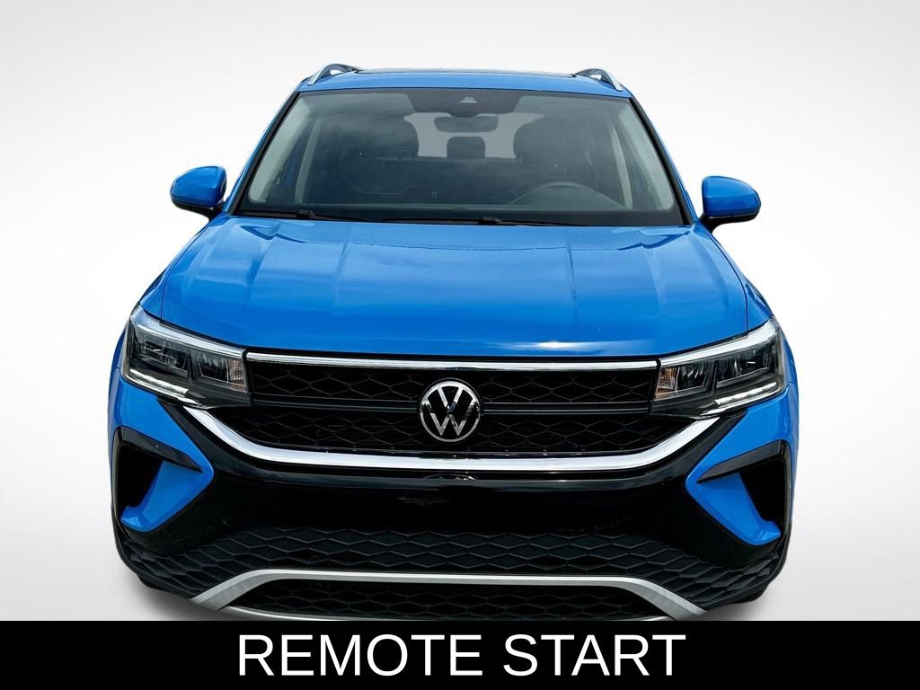2024 Volkswagen Taos SE photo 8