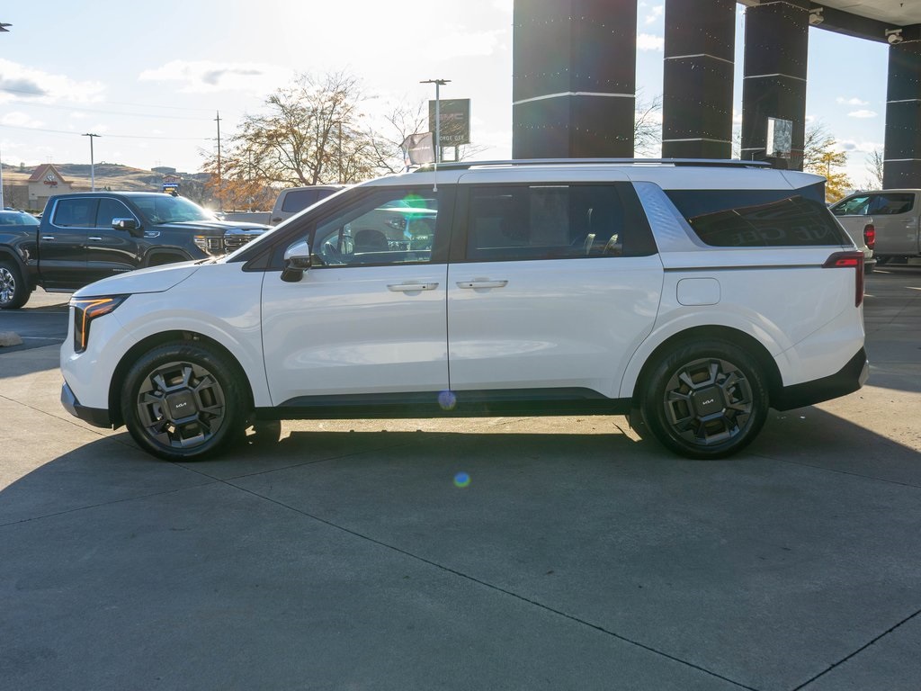 2025 Kia Carnival EX photo 4