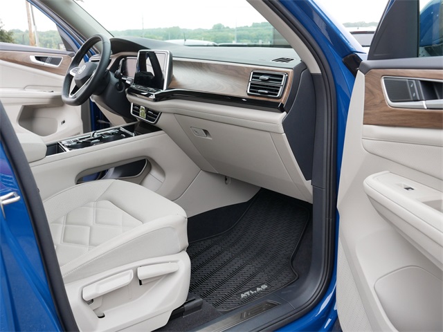 2025 Volkswagen Atlas SE Technology photo 21