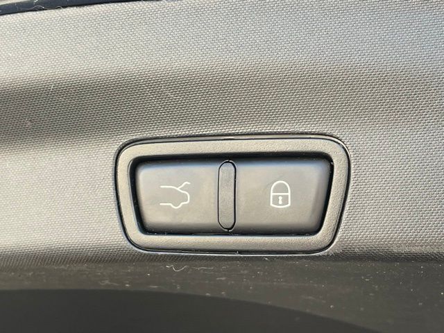 2023 Alfa Romeo Stelvio Ti photo 4