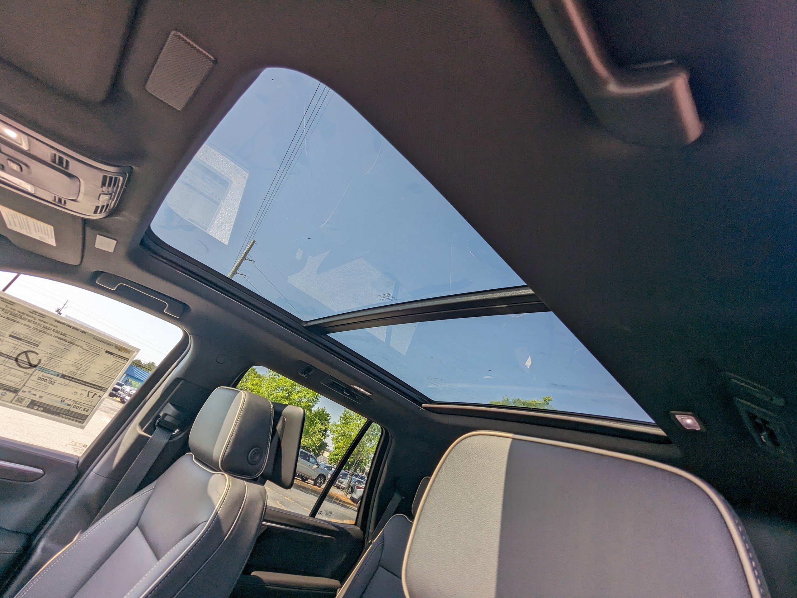 2025 Chevrolet Tahoe Premier photo 21