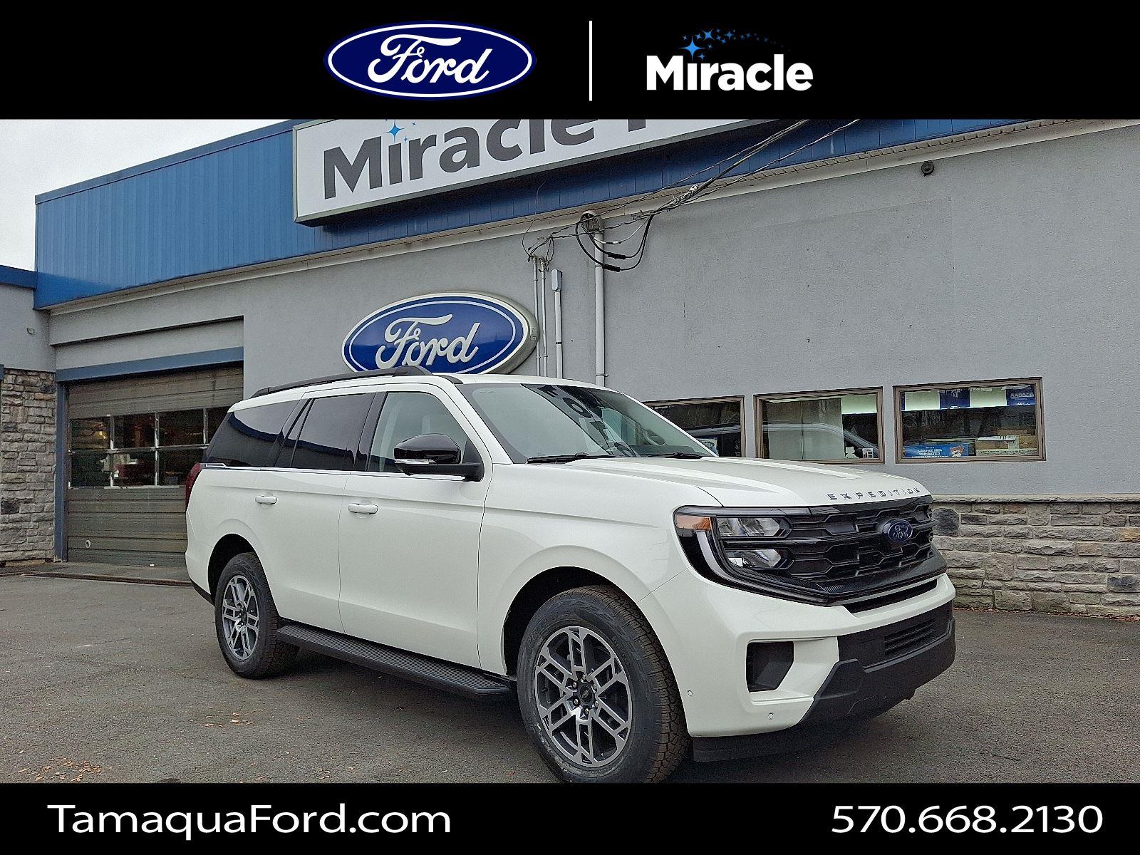 2025 Ford Expedition Active's photo