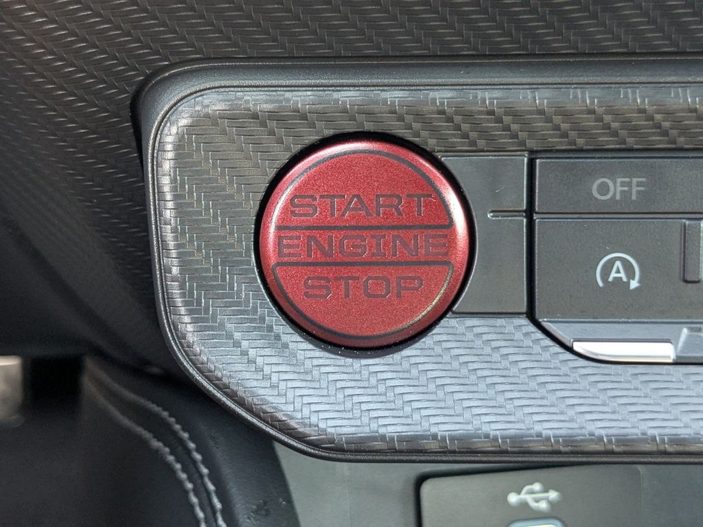 2025 Ford Mustang GT photo 28