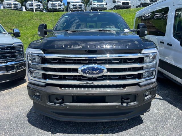 2025 Ford F-350 King Ranch photo 4