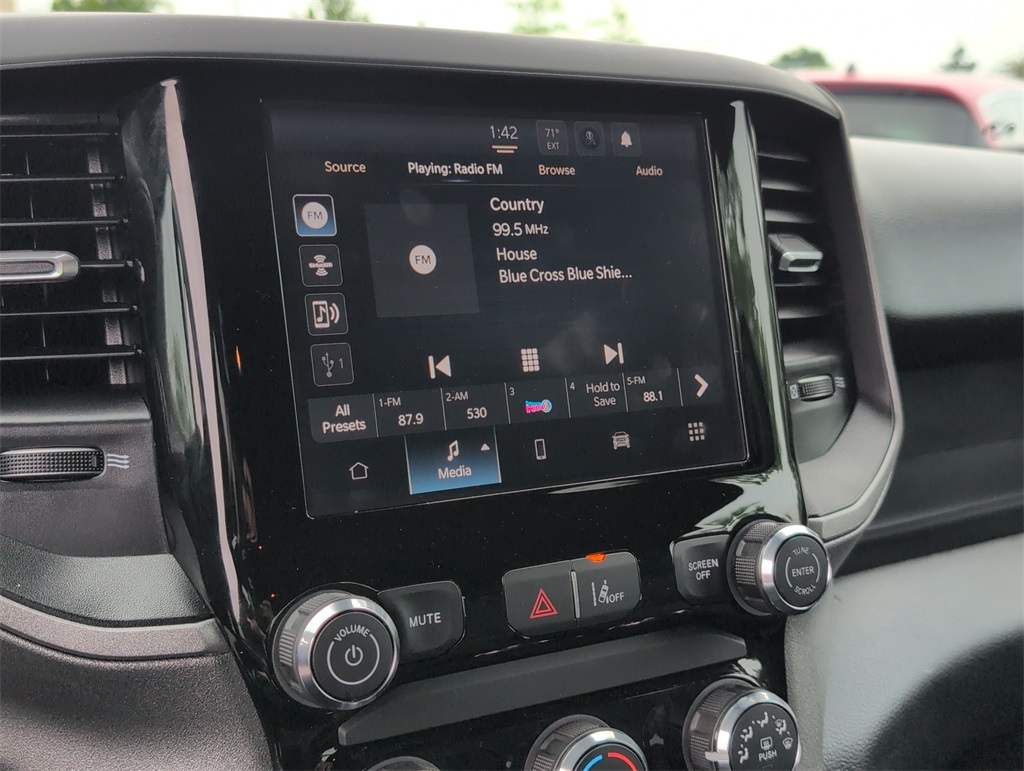 2025 Ram 1500 Tradesman photo 7