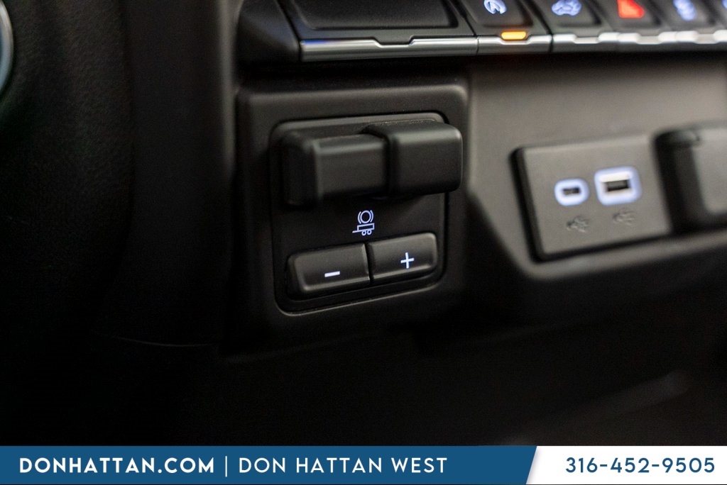 2021 Chevrolet Silverado 1500 RST photo 14