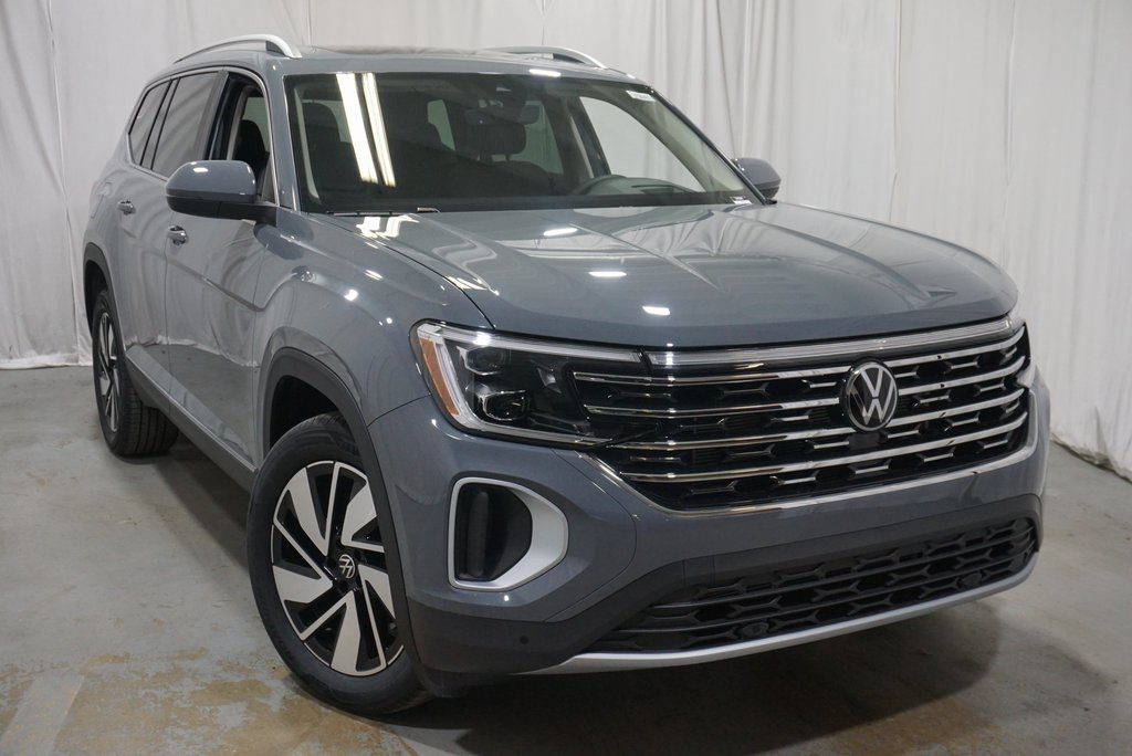 2025 Volkswagen Atlas SEL photo 5