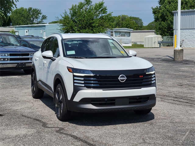 2025 Nissan Kicks SR photo 2