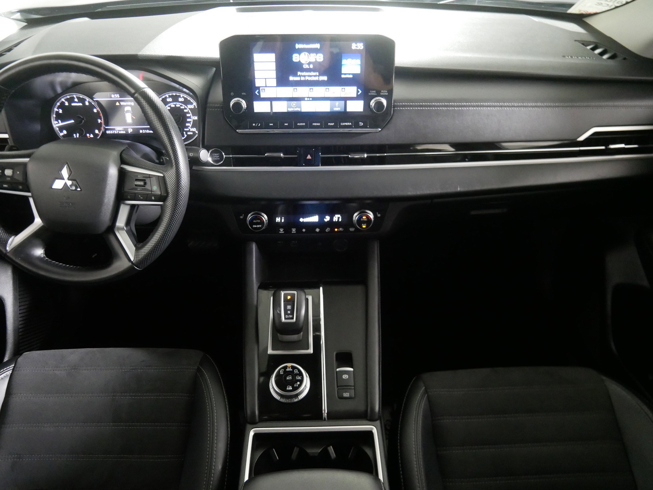2024 Mitsubishi Outlander SE photo 10