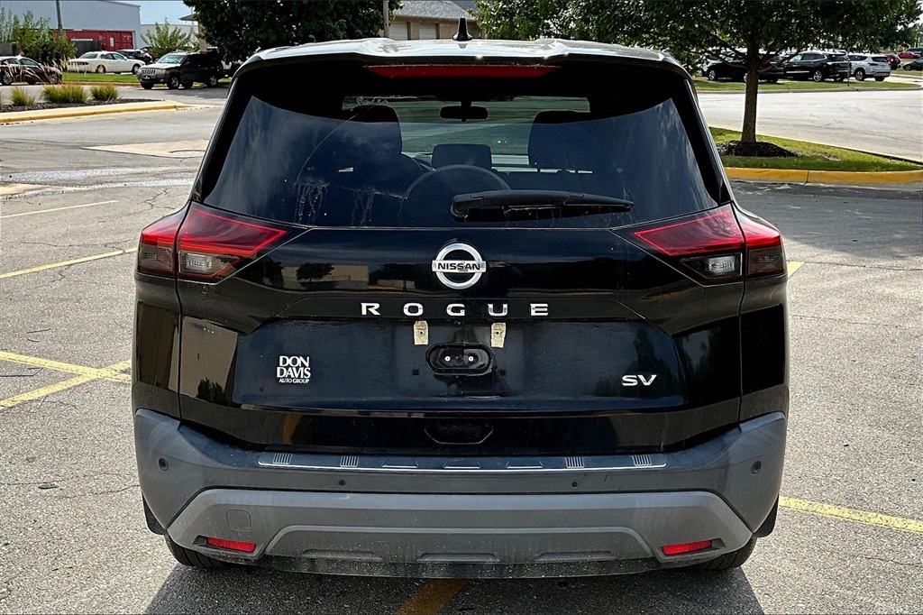 2021 Nissan Rogue SV photo 2