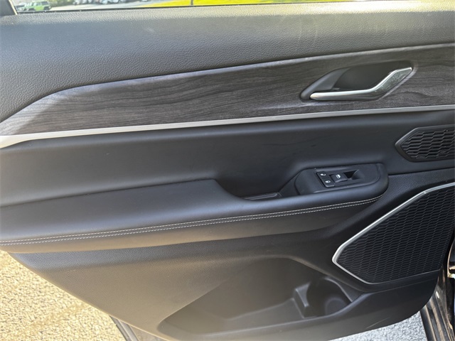 2022 Jeep Grand Cherokee Limited photo 18