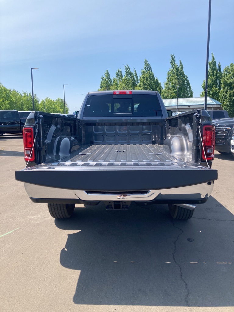2025 Ram 3500 Tradesman photo 8