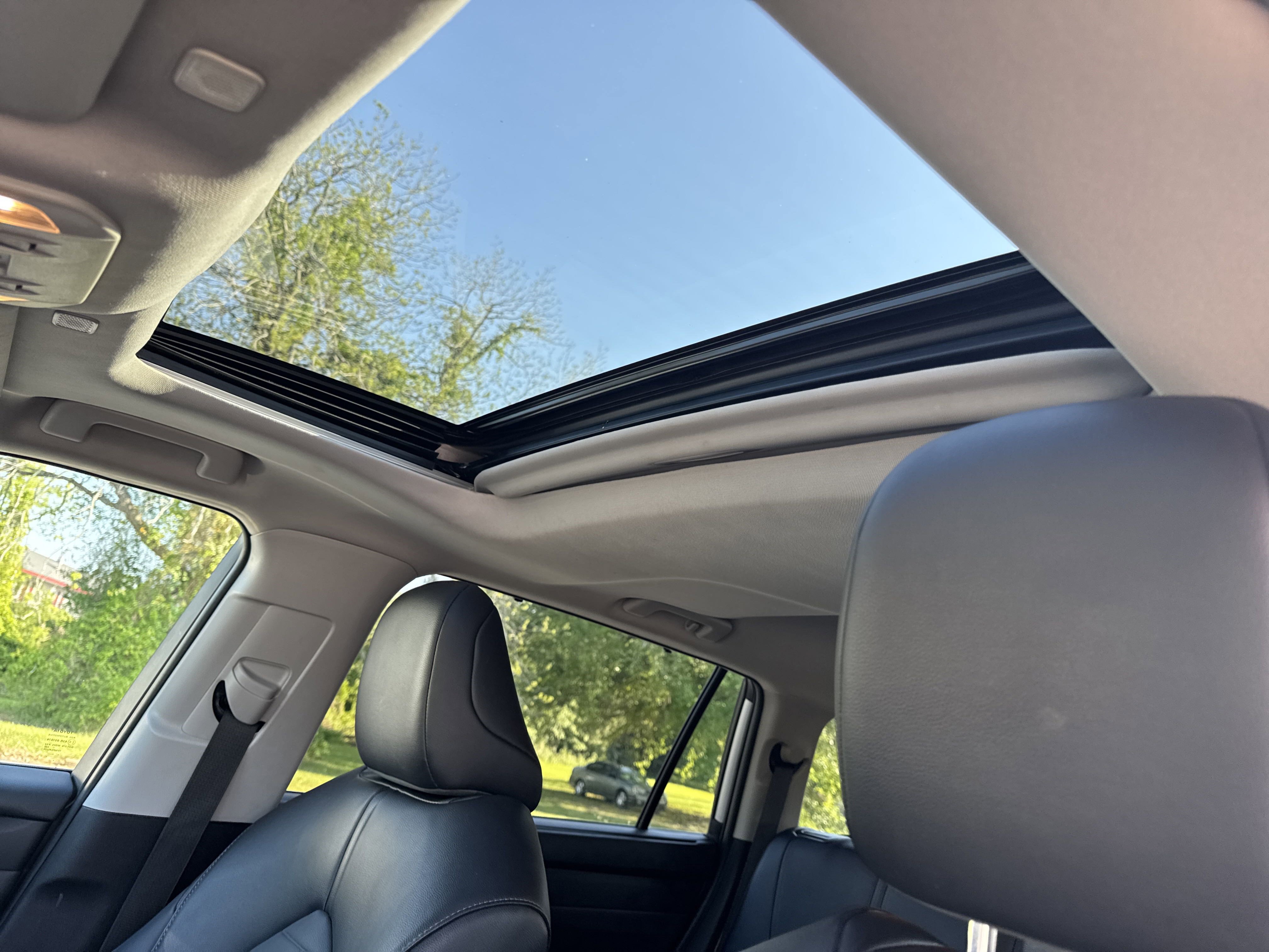 2024 Toyota Highlander XLE photo 12