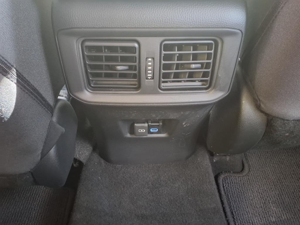 2022 Toyota RAV4 XLE photo 4