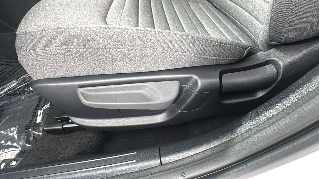 2025 Kia K4 EX photo 11