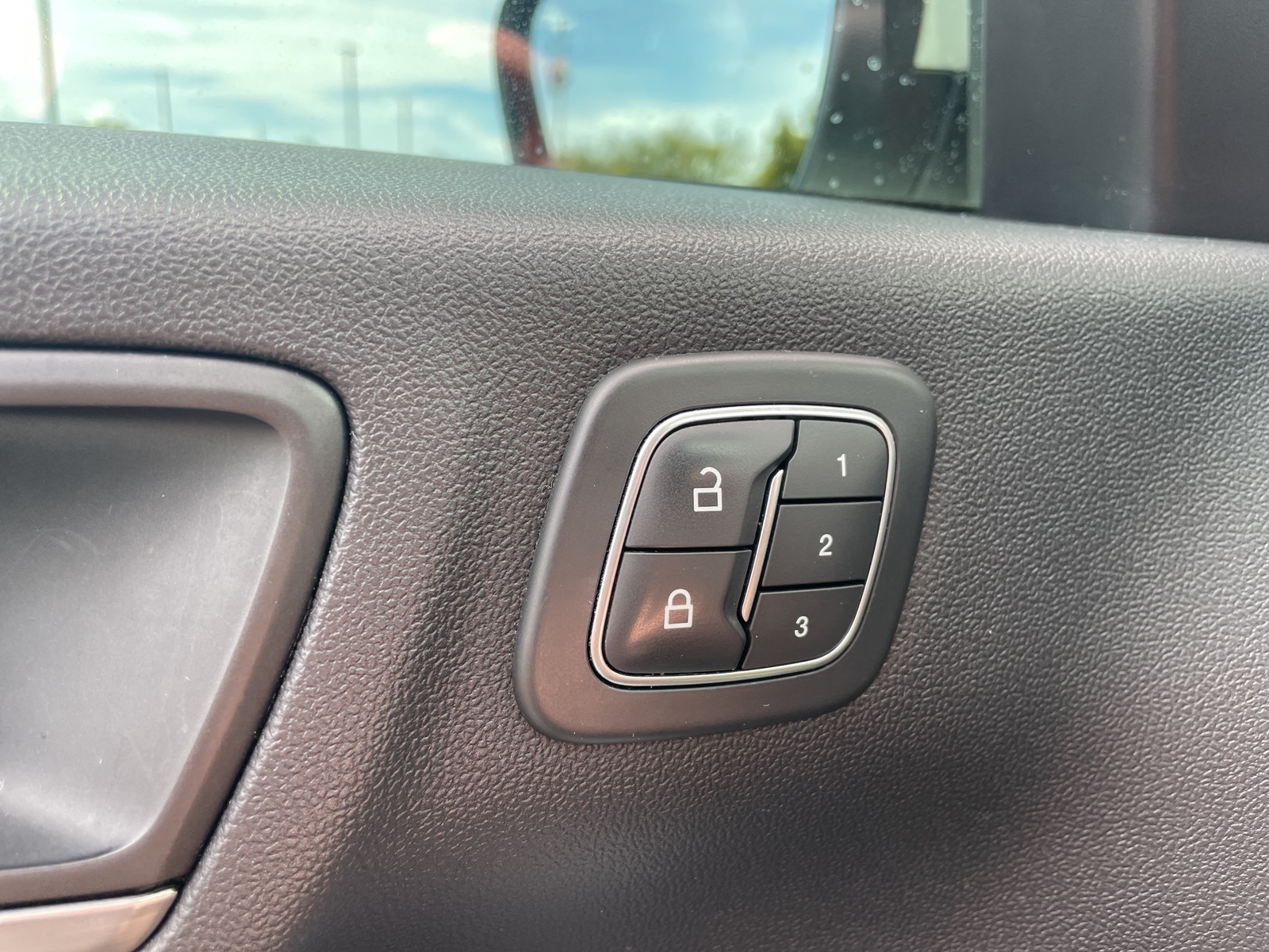 2021 Ford Escape Titanium photo 10