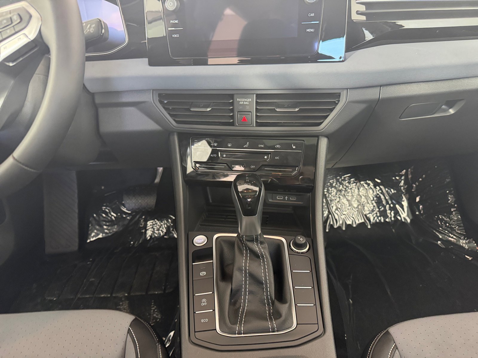 2025 Volkswagen Jetta SE photo 13