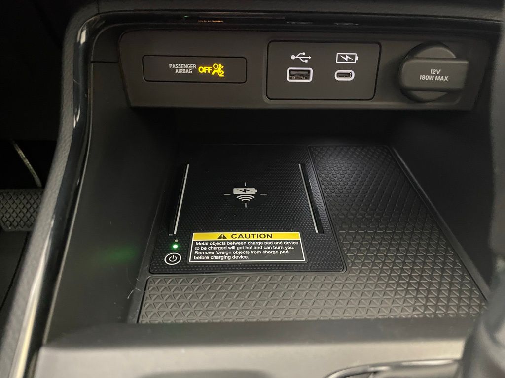 2025 Toyota RAV4 LE photo 22
