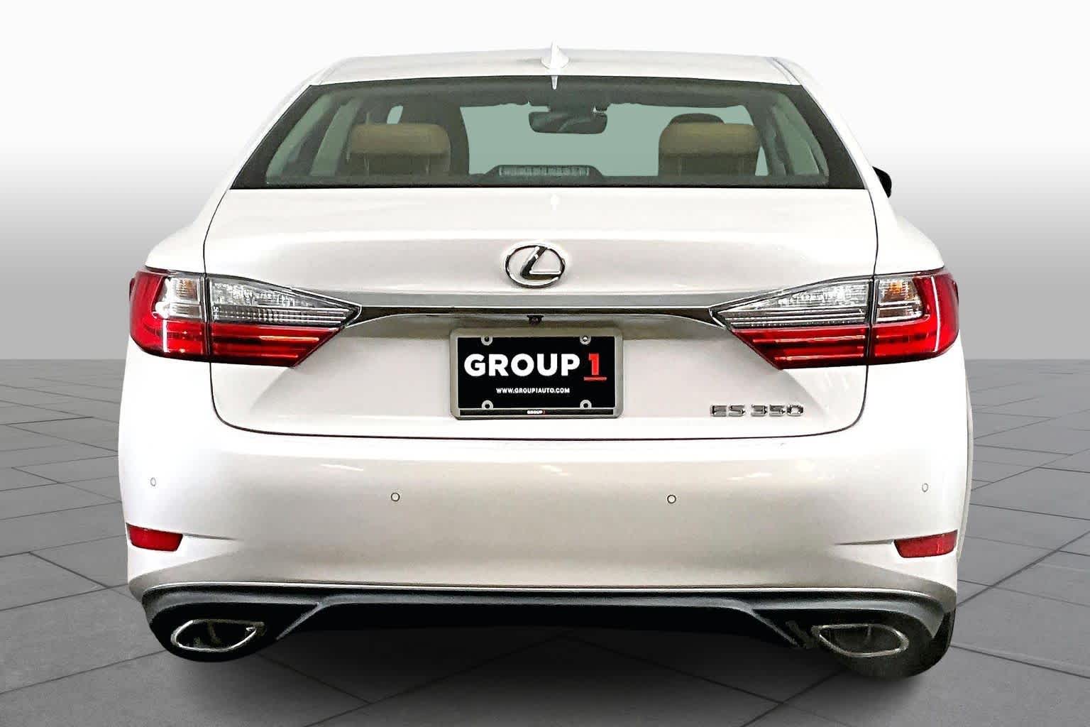 2017 Lexus ES 350 photo 4