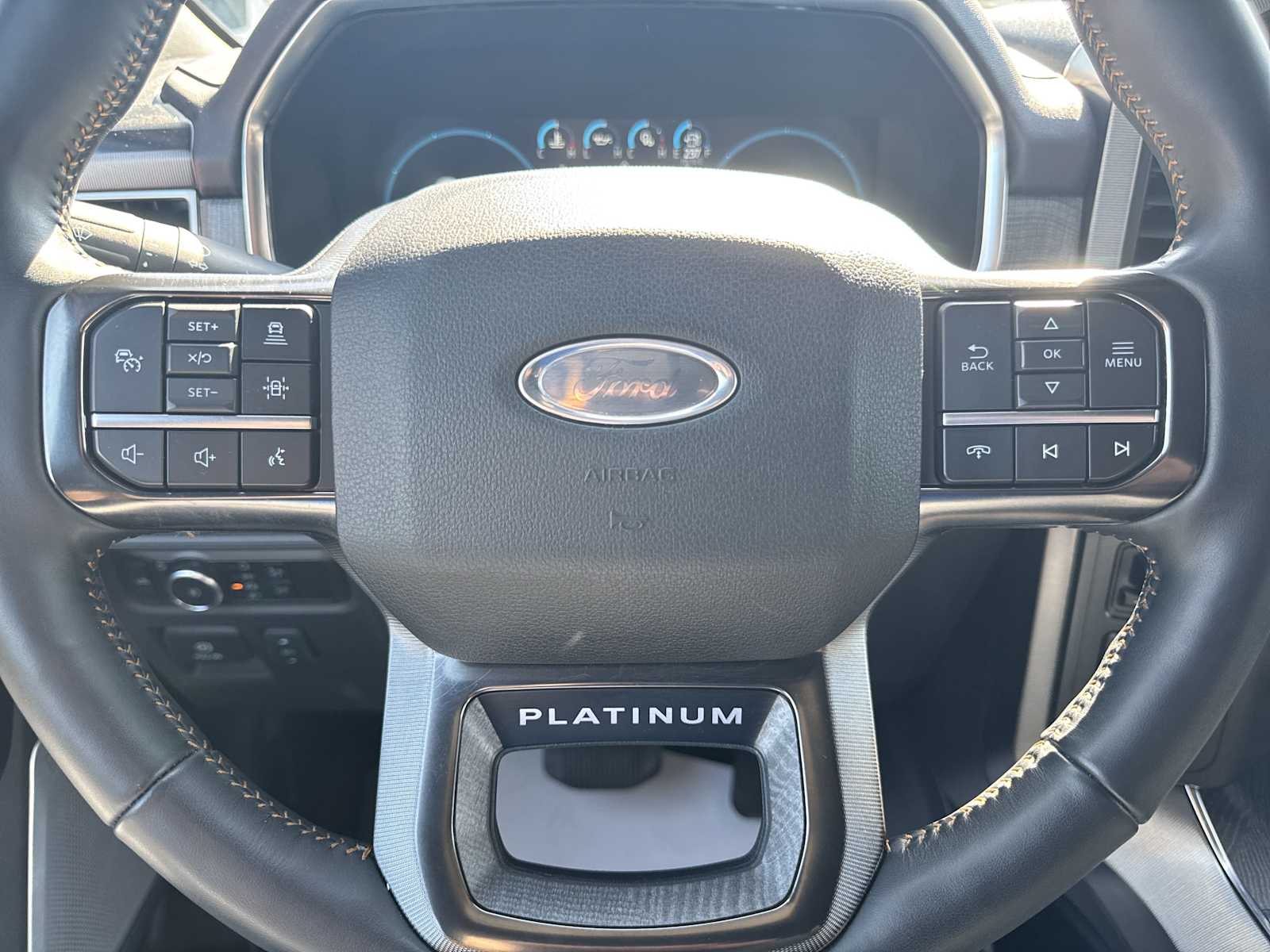 2023 Ford F-150 Platinum photo 33