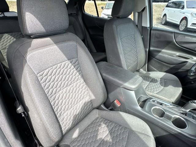 2020 Chevrolet Equinox LT photo 24