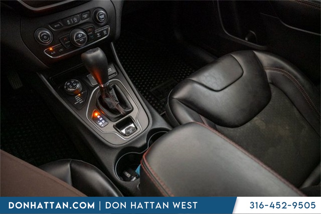 2019 Jeep Cherokee Trailhawk photo 12