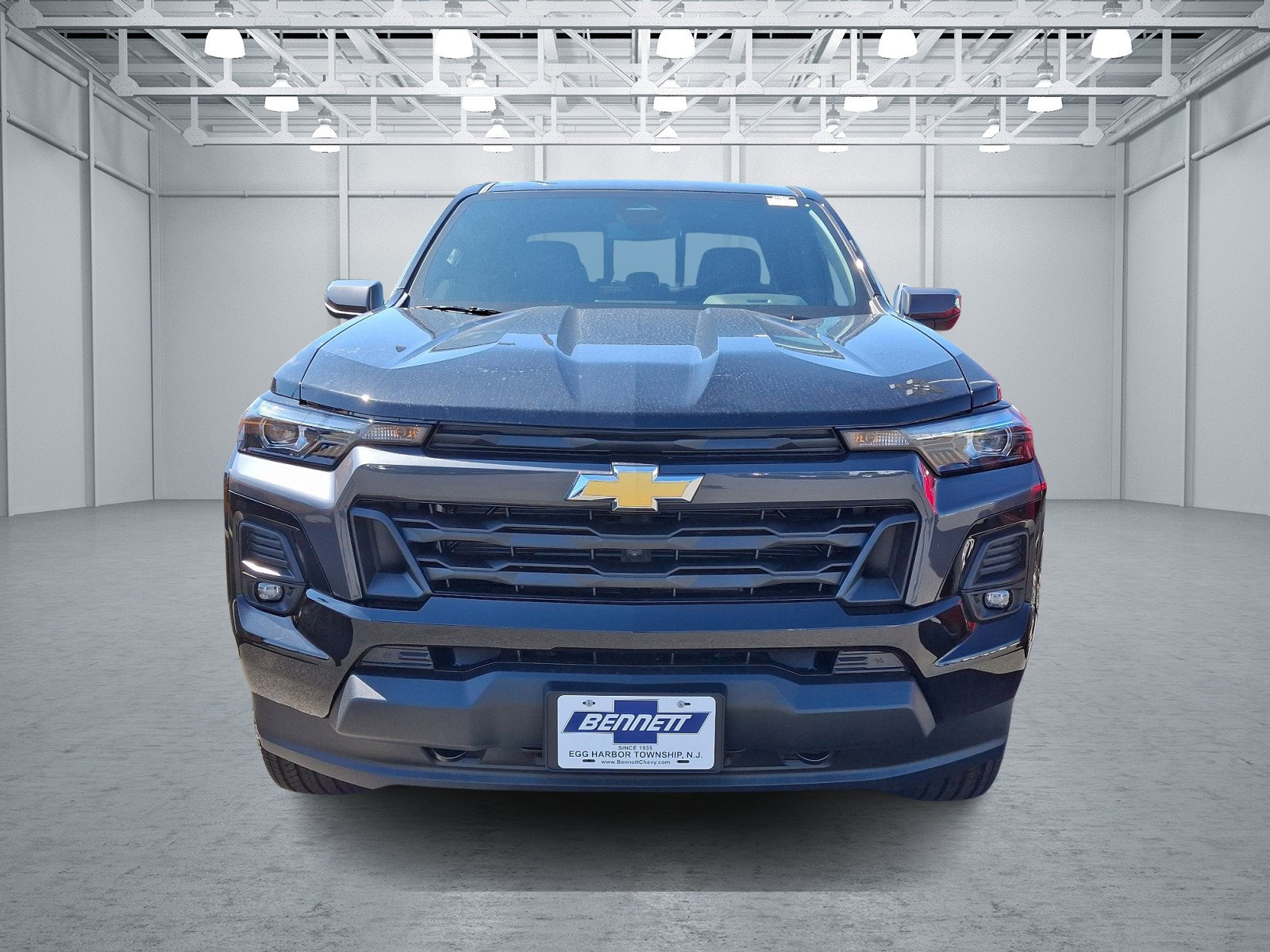 2025 Chevrolet Colorado Work Truck LT photo 2