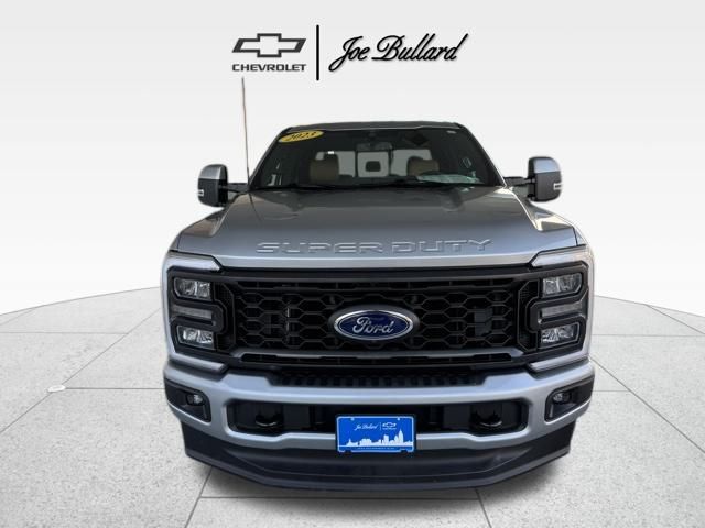 2023 Ford F-250 photo 2
