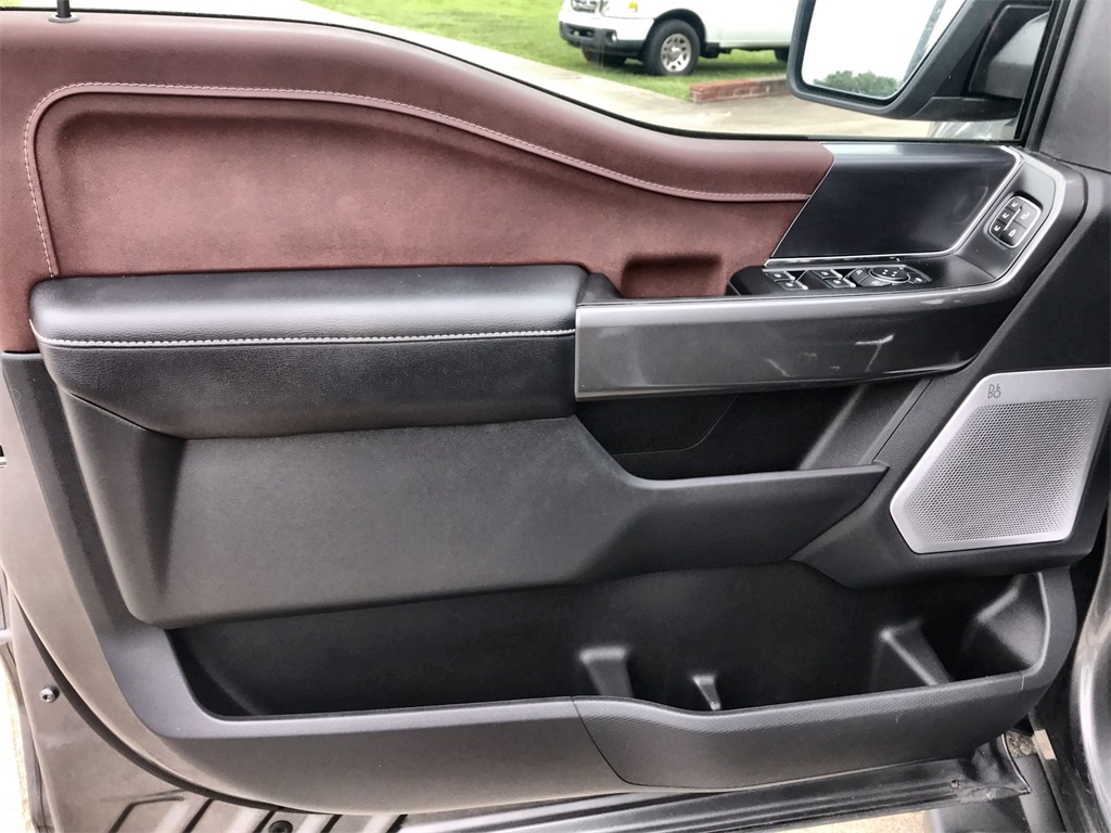 2023 Ford F-150 Lariat photo 13