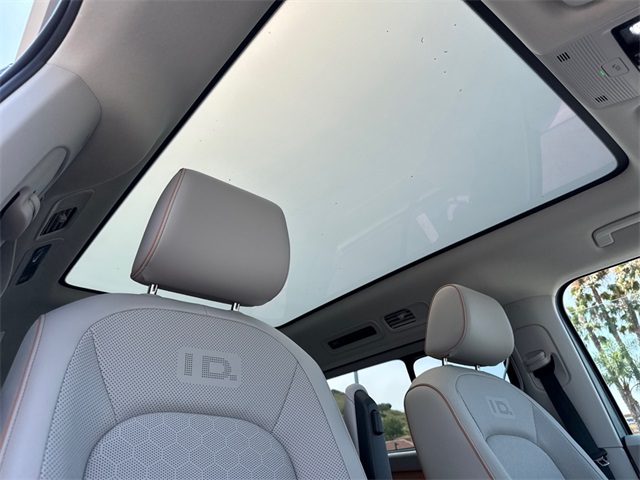 2025 Volkswagen ID. Buzz Pro Plus photo 15