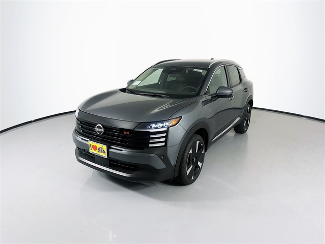 2025 Nissan Kicks SR photo 4