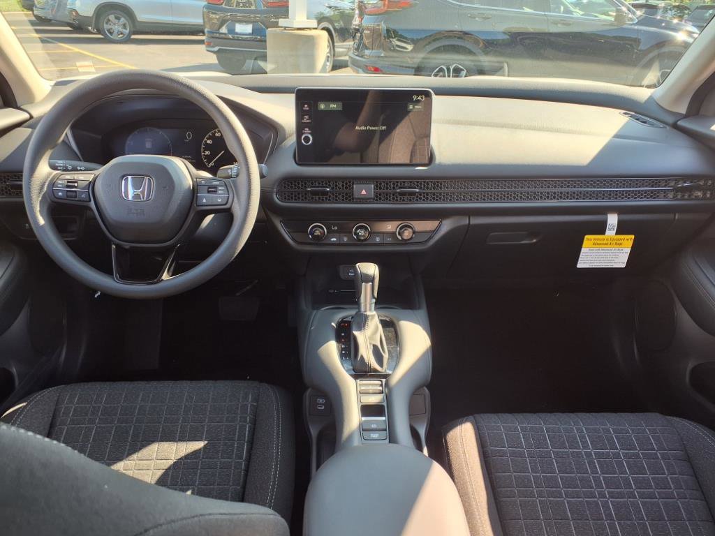 2026 Honda HR-V LX photo 5